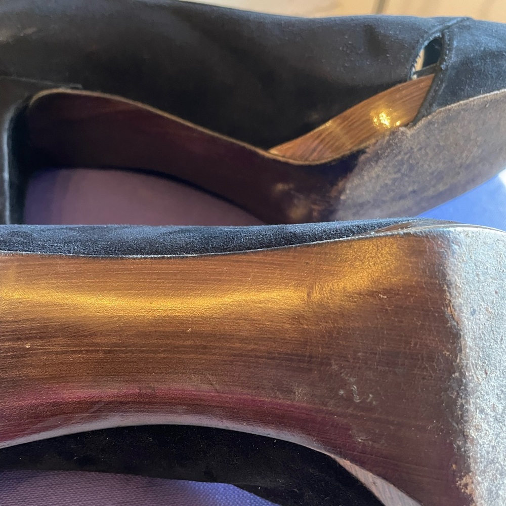 Stuart Weitzman shoes ๐ - Picture 3 of 3